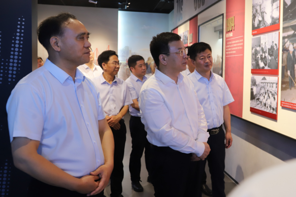 市委常委、市紀委書記、市監委主任岳嶺來淮鋼調研指導
